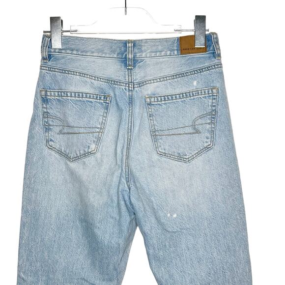 AMERICAN EAGLE OUTFITTERS Mom Jean High-Rise Distressed Light Blue Wash Size 0 - Picture 8 of 13